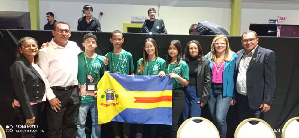 Alunos da rede municipal de Oeiras participam da cerimônia nacional de premiação da OBMEP em Florianópolis – Prefeitura de Oeiras – Piauí