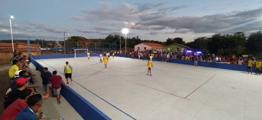 Prefeito Zé Raimundo inaugura quadra de esportes no povoado Caraíbas, zona rural de Oeiras – Prefeitura de Oeiras – Piauí