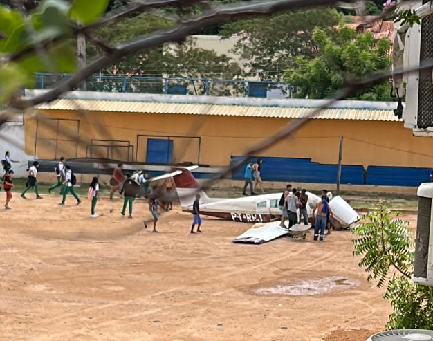 Avião de pequeno porte cai na zona Norte de Teresina; 2º caso em 24 horas