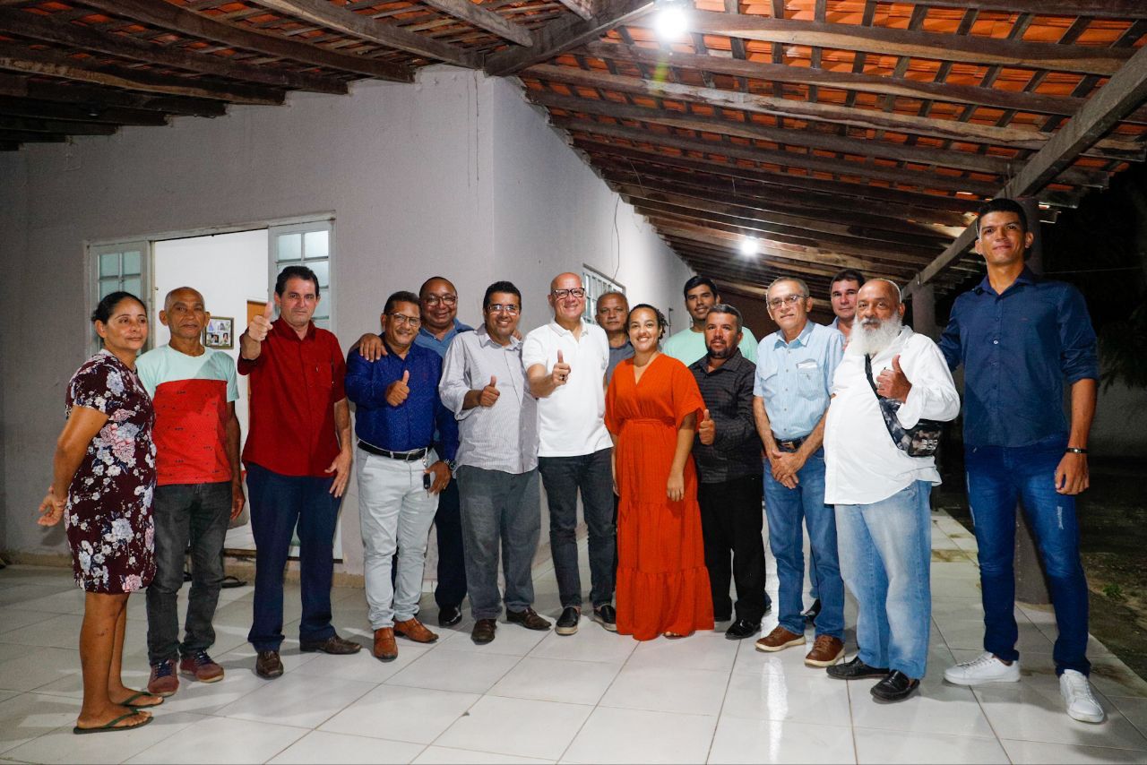 Franzé visita diversos bairros e defende projetos para Teresina