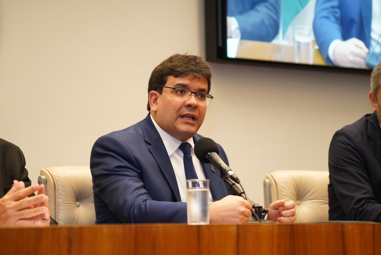 Governador anuncia pagamento de R$ 80 milhões do Fundef para professores em julho