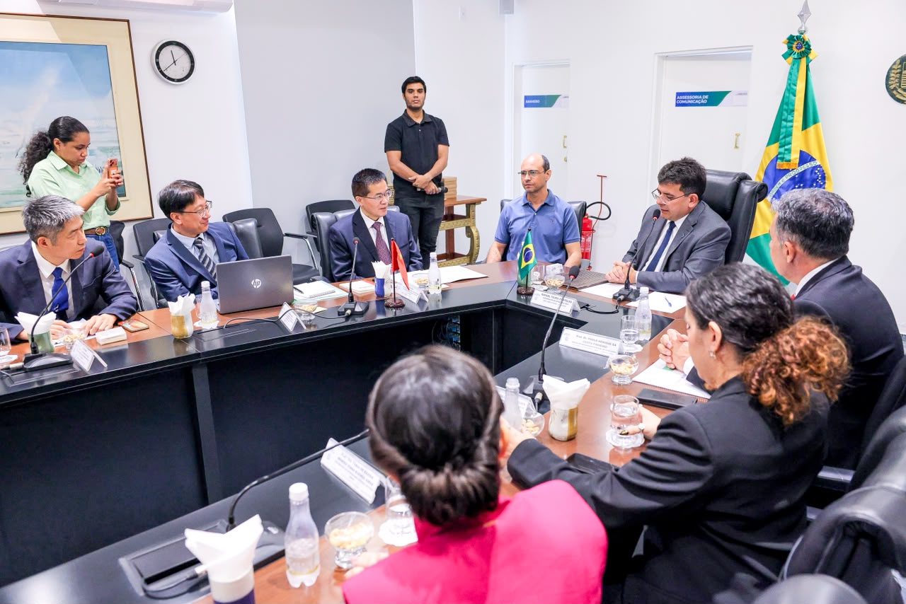 Uespi e universidade chinesa avançam em parceria para ensino de mandarim