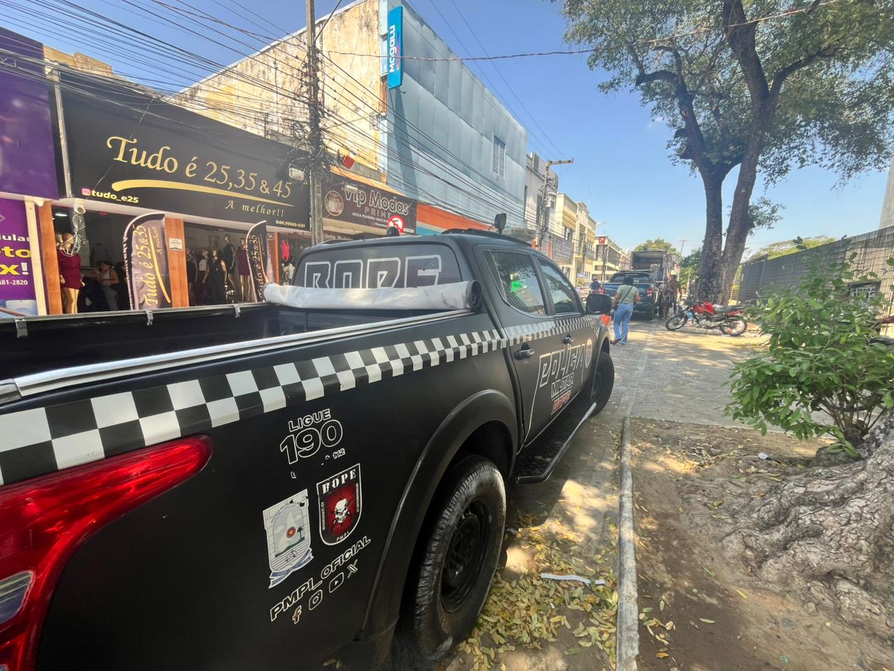 Operação da Receita Federal cumpre mandados em lojas de Teresina