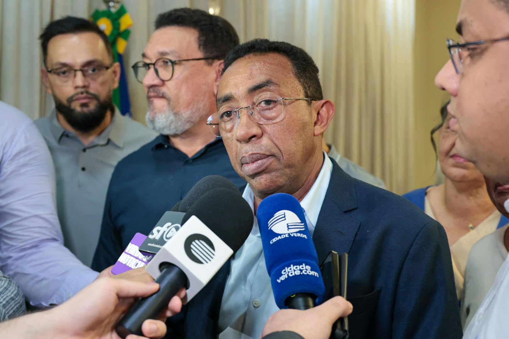 Joel Rodrigues assume secretaria e Silvio Mendes confirma novo líder na Câmara