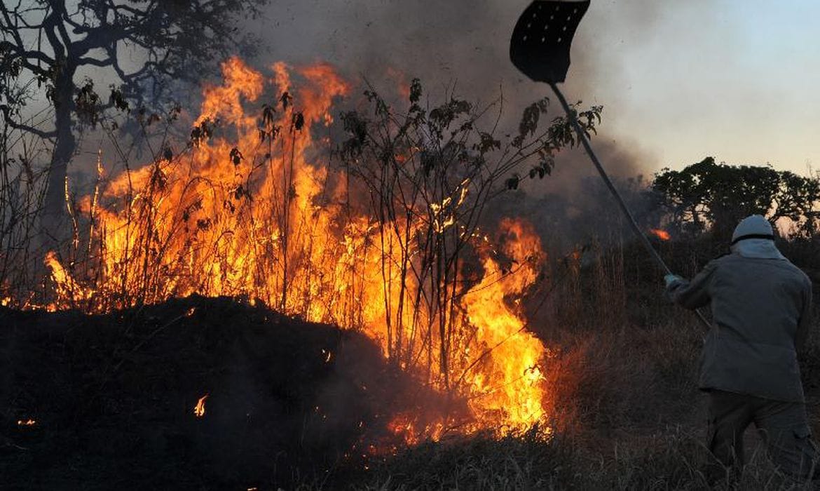 Secretaria de Meio Ambiente e Prefeitura de Água Branca reforçam orientações para prevenir queimadas