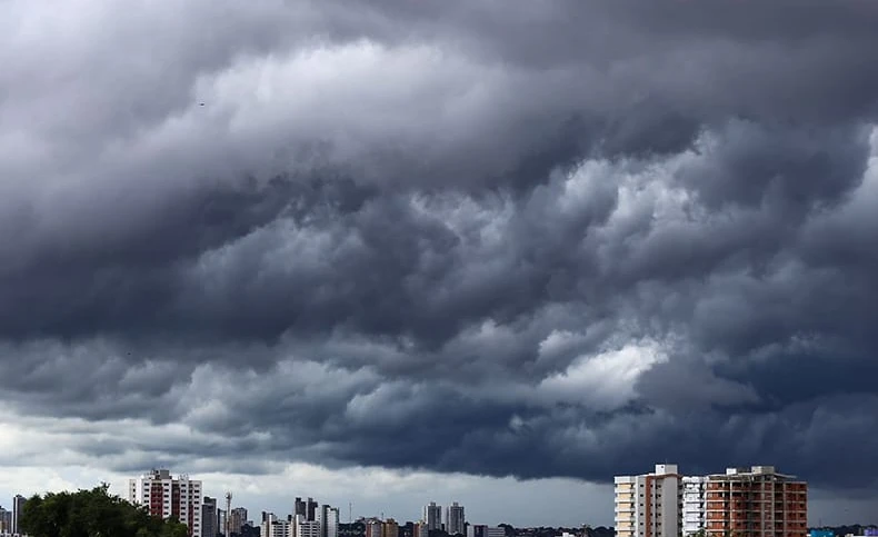 Piauí tem alerta de tempestade e chuva de até 95,6 mm; calor segue no estado